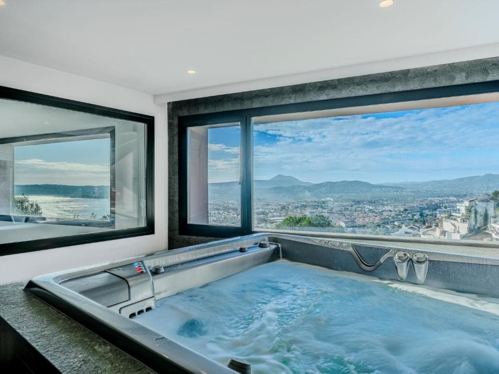 Jacuzzi met panoramisch uitzicht over Jávea